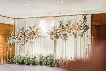 BACKDROP CHỤP HÌNH CƯỚI - Elle Flora Wedding & Event - Hình 1