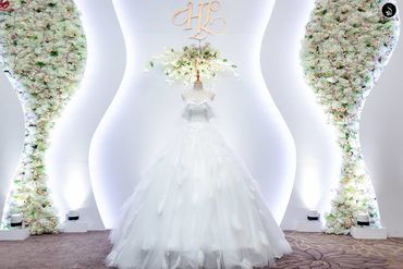 Váy cưới 200 triệu của vợ Vlogger Huy Cung có gì đặc biệt? - Eleven S - Hình 1