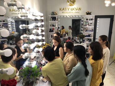 Dạy trang điểm cá nhân tại long biên - Katy Đoàn Makeup &amp; Academy - Hình 2