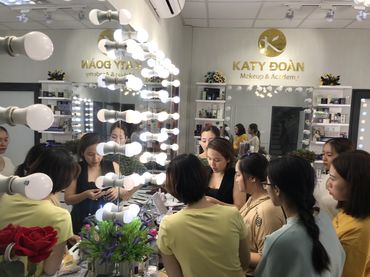 Dạy trang điểm cá nhân tại long biên - Katy Đoàn Makeup &amp; Academy - Hình 3