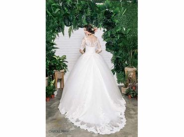 Váy chân bồng tay lỡ cổ thuyền đính ren tràn - Caroll Trần Design - Hình 2