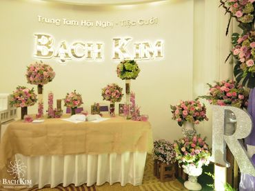 TRANG TRÍ BÀN KỶ NIỆM CHO TIỆC CƯỚI - Nhà hàng tiệc cưới Bạch Kim - Hình 33