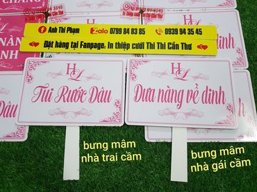 bảng cầm tay chụp hình đám cưới, hashtag cầm tay đám cưới, hashtag đám cưới, bảng hastag check in ngày cưới giá rẻ đẹp Cần Thơ - IN THIỆP CƯỚI CẦN THƠ GIÁ RẺ THI THI - Hình 7