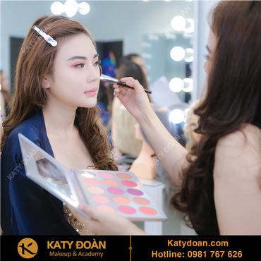 Trang điểm đẹp tại Long Biên - Katy Đoàn Makeup &amp; Academy - Hình 11