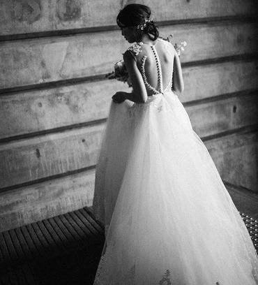 Fiona Ngo's designed dress and her memorable wedding date - Váy cưới Nicole Bridal - Hình 1