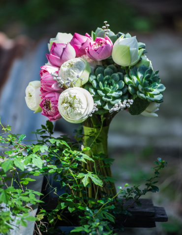 Hoa cưới từ sen - Flowers by Minh Châu - Tây Ninh - Hình 4