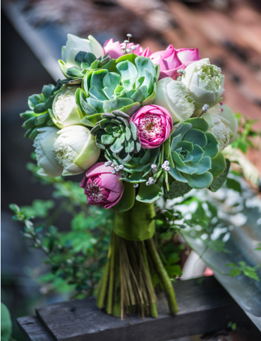Hoa cưới từ sen - Flowers by Minh Châu - Tây Ninh - Hình 1