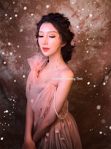 Trang điểm cô dâu đẹp - Trương Tịnh Wedding - Hình 5