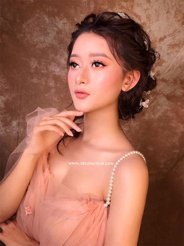 Trang điểm cô dâu đẹp - Trương Tịnh Wedding - Hình 8