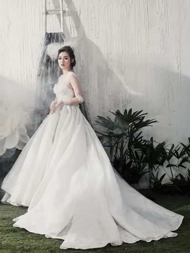 Á hậu Tú Anh đẹp thuần khiết trong BST váy cưới 2017 của Hacchic Bridal - Hacchic Bridal - Hình 9