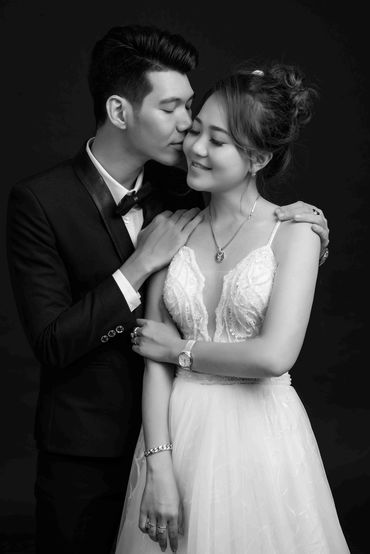 CHỤP ẢNH CỔNG TRONG STUDIO - Váy cưới Nicole Bridal - Hình 1