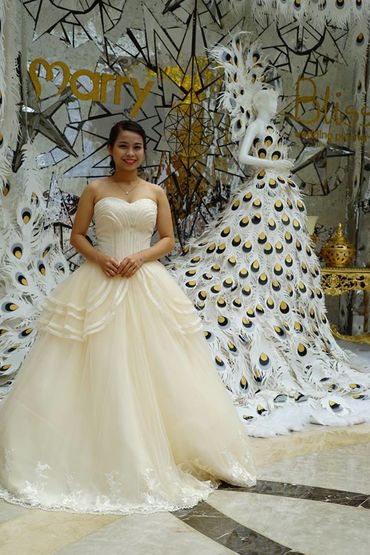 Album "Thử làm cô dâu" tại Marry Wedding Day TP.HCM 2015 - Shop hoa tươi Rio - Hình 11
