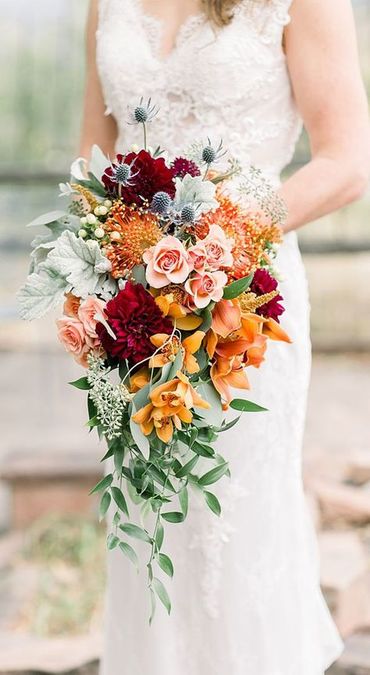 Hoa cưới tone cam đất, màu lên ngôi năm 2020 - Sea Florist - Hình 2
