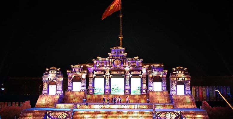 Sông Hương Floating Restaurant - Thành phố Huế - Tỉnh Thừa Thiên Huế - Hình 4