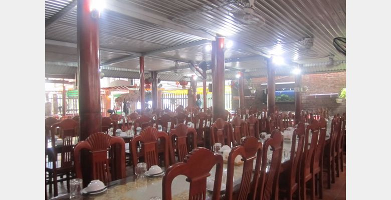 Nhà hàng Làng Việt - Thành phố Vinh - Tỉnh Nghệ An - Hình 3