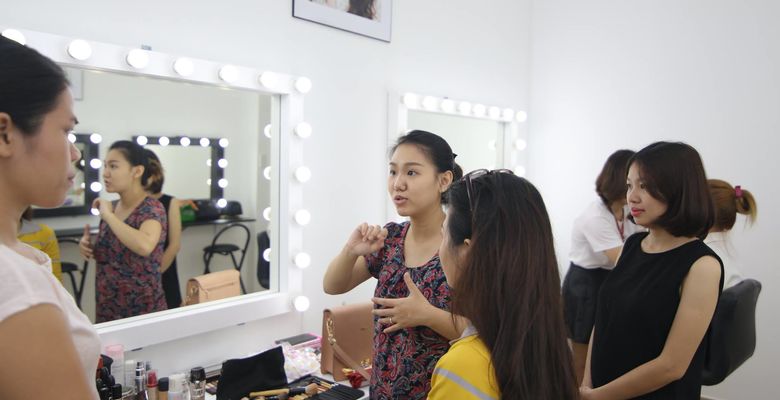 Hoàng Trâm Makeup Store - Quận Tân Phú - Thành phố Hồ Chí Minh - Hình 4